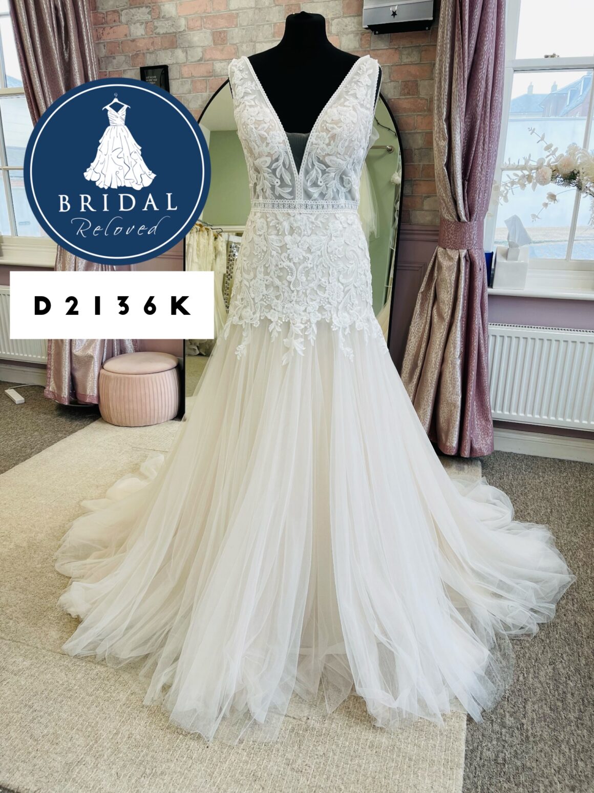 Nicole Milano | Wedding Dress | Fit To Flare | D2136K