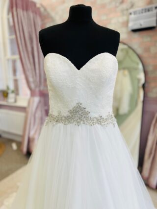 Allure Bridal | Wedding Dress | A Line | D2158K