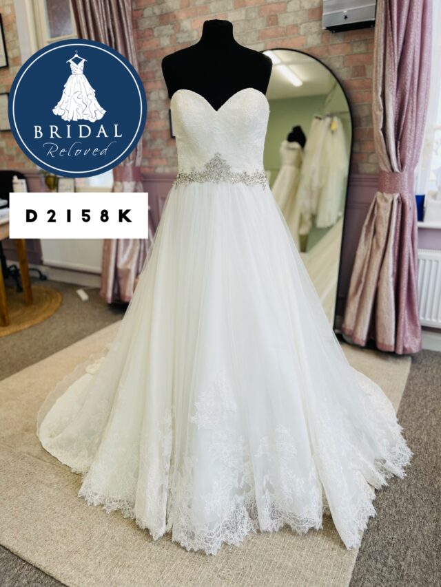 Allure Bridal | Wedding Dress | A Line | D2158K