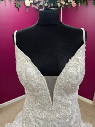 Tiffany | Wedding Dress | Fit To Flare | FLB134N