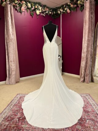 Enzoani | Wedding Dress | Fit To Flare | FLB144N