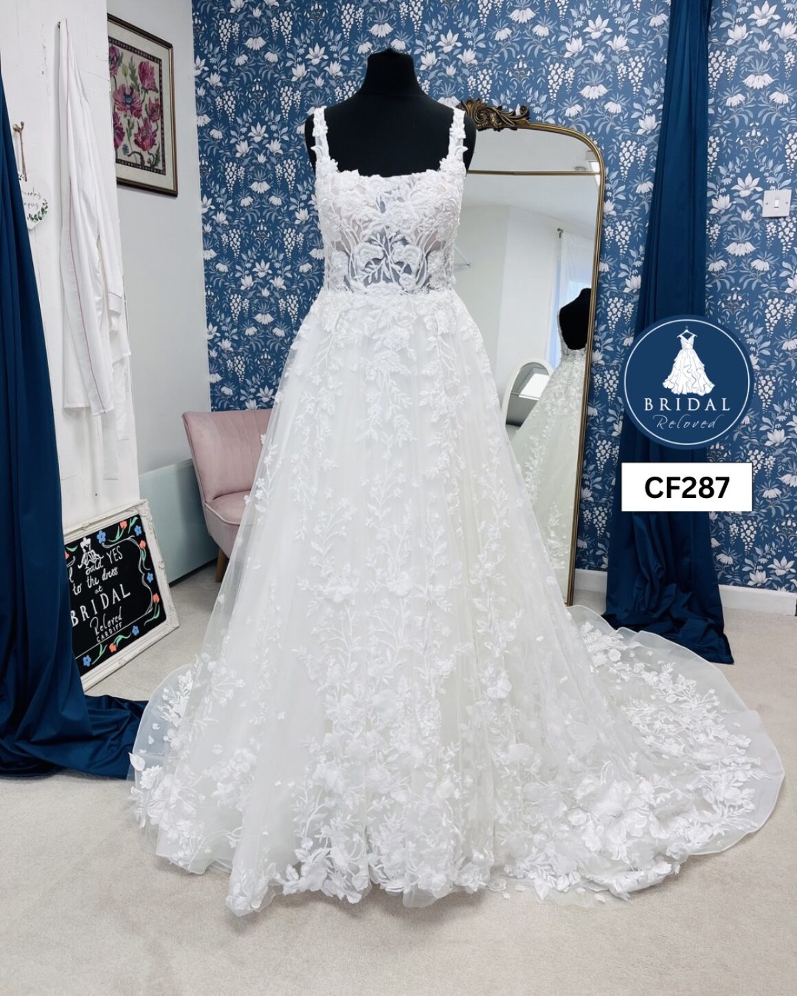Martina Liana | Wedding Dress | A Line | CF287