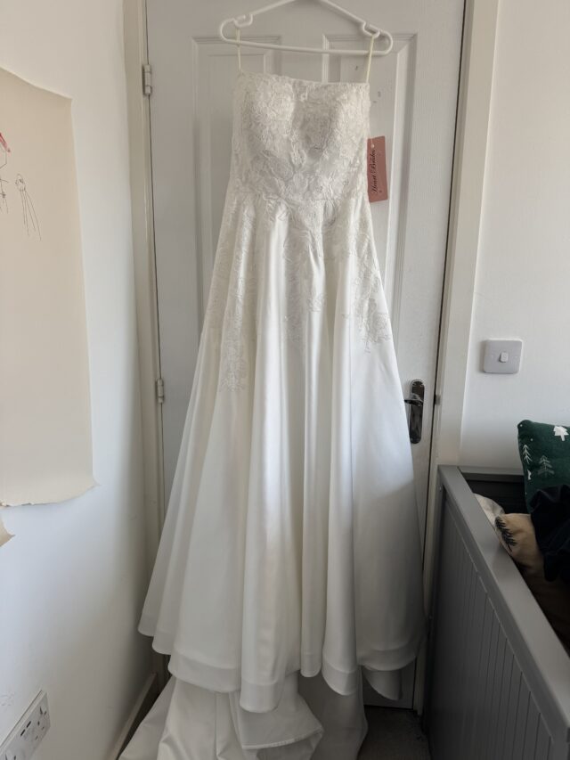 Heart Brides | Wedding dress | Aline | C9921