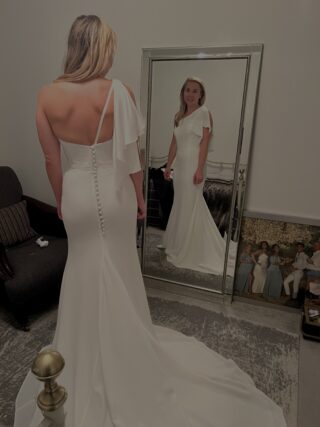 Suzanne Neville | Wedding Dress | Fit to Flare | C9903