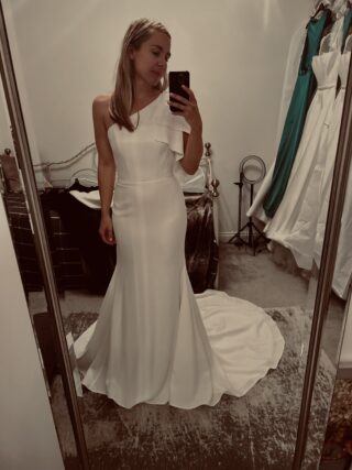 Suzanne Neville | Wedding Dress | Fit to Flare | C9903