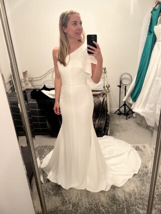 Suzanne Neville | Wedding Dress | Fit to Flare | C9903