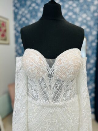 Luna Novias | Wedding Dress | Fit To Flare | CF283B