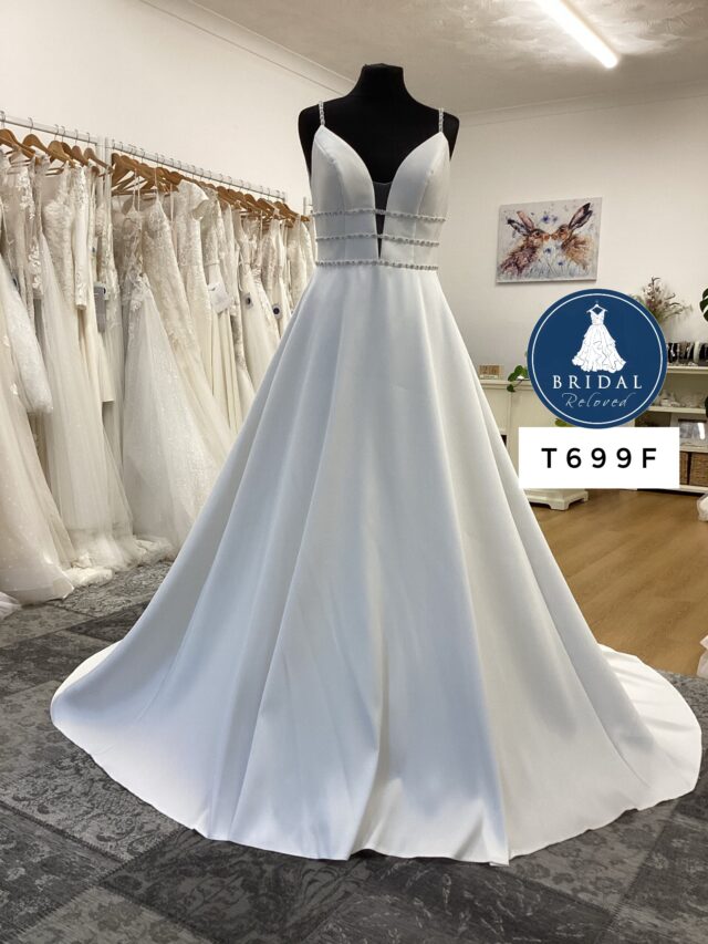 Pronovias | Wedding Dress | A Line | T699F