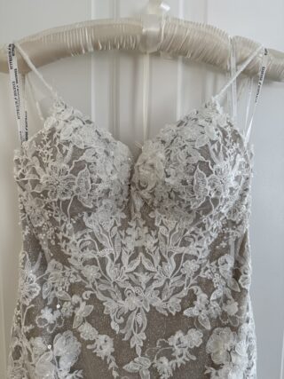 Essense of Australia | Wedding dress | Trumpet | C9881