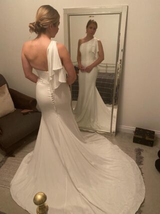 Suzanne Neville | Wedding Dress | Fit to Flare | C9903