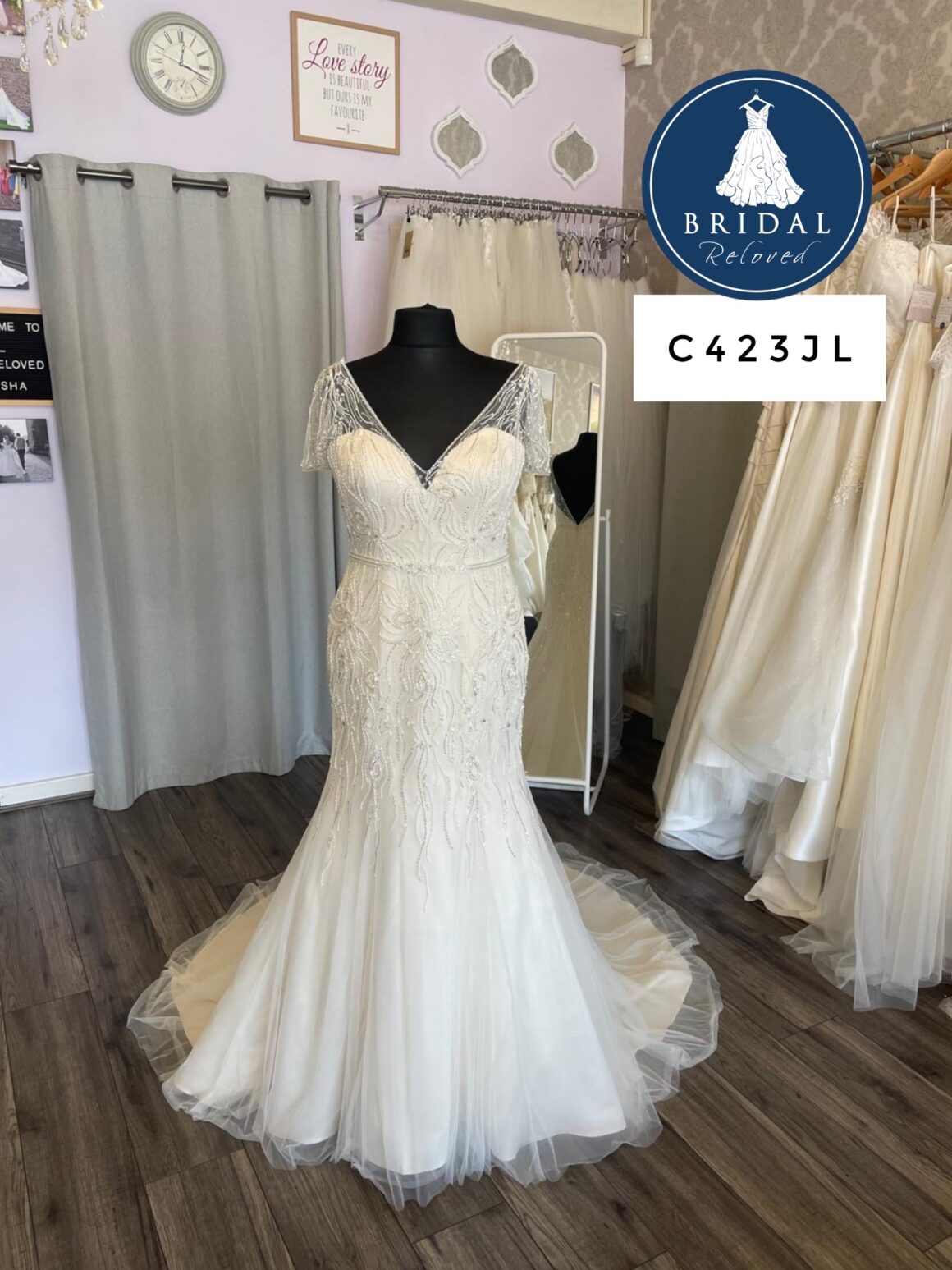 Venus | Wedding Dress | Fit To Flare | C423JL