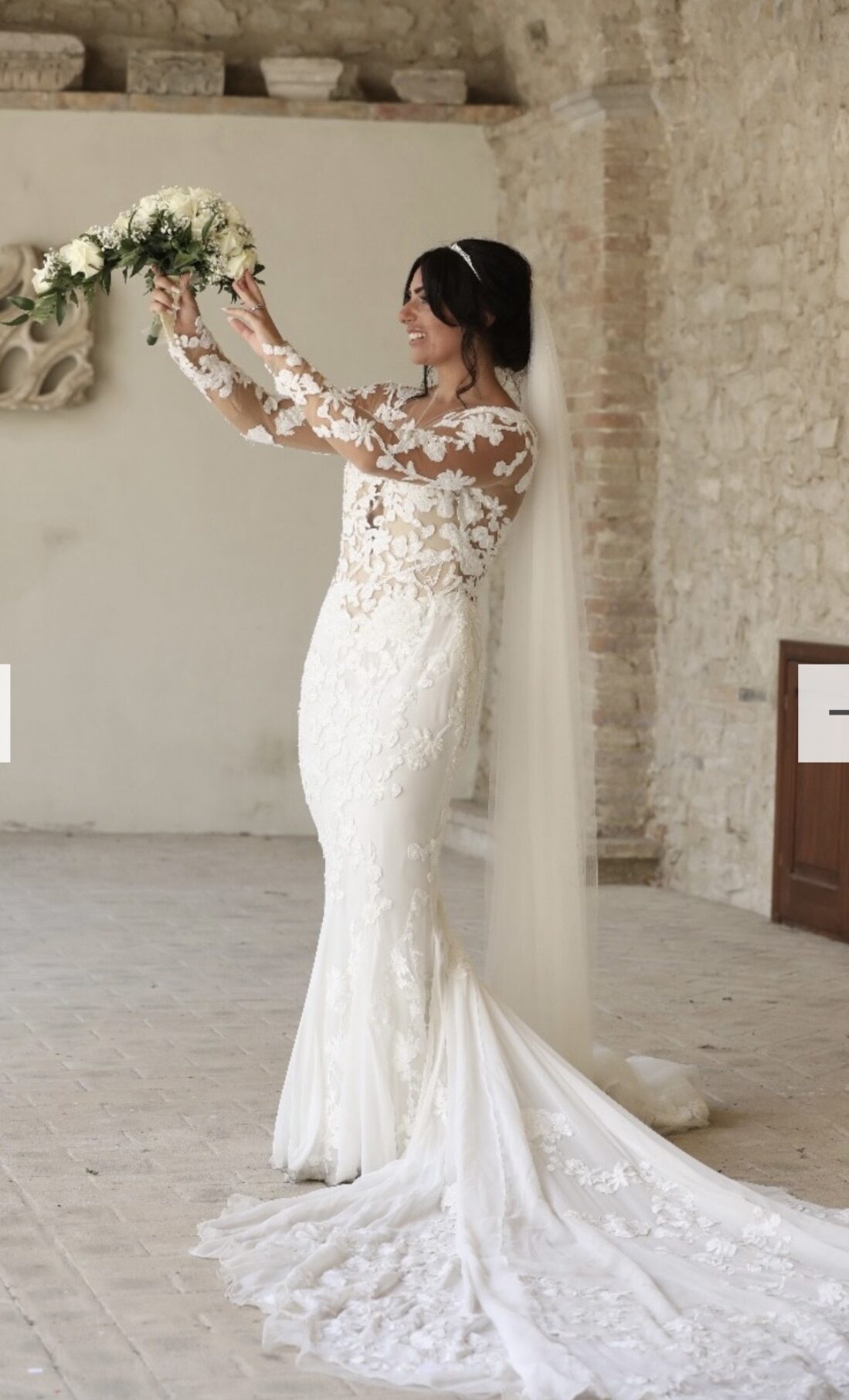 Pronovias | Wedding dress | Fit to Flare | C9995