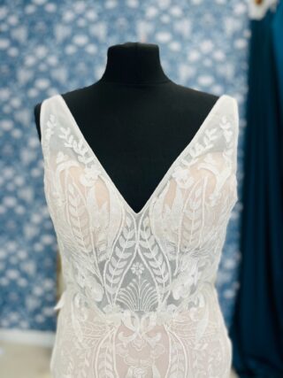 Evie Young | Wedding Dress | Fit To Flare | CF310B