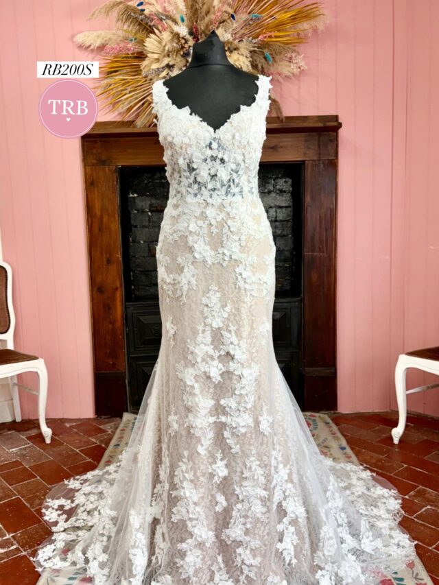 Madi Lane | Wedding Dress | Fit To Flare | RB200S