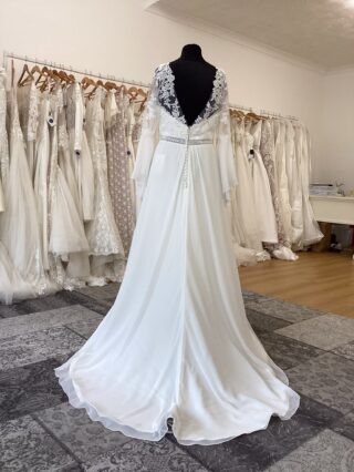 Tres Chic | Wedding Dress | A Line | T710F