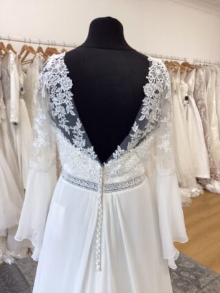 Tres Chic | Wedding Dress | A Line | T710F