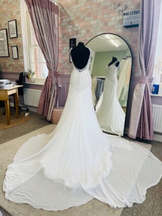 Ronald Joyce | Wedding Dress | Fit To Flare | D2172K