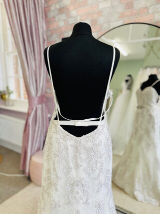 Alfred Angelo | Wedding Dress | Fit To Flare | D2173K
