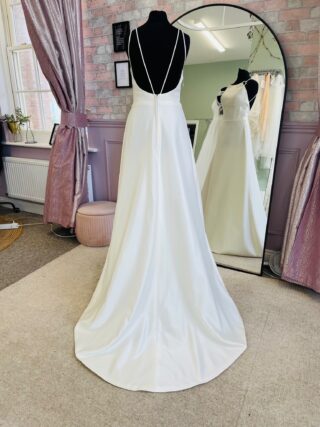 Pure Bridal | Wedding Dress | A Line | D2181K