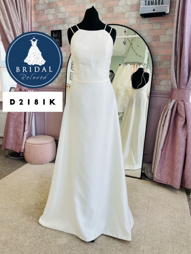Pure Bridal | Wedding Dress | A Line | D2181K