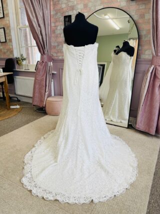 Alana Rose | Wedding Dress | A Line | D2102KG