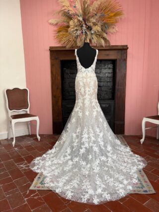 Madi Lane | Wedding Dress | Fit To Flare | RB200S