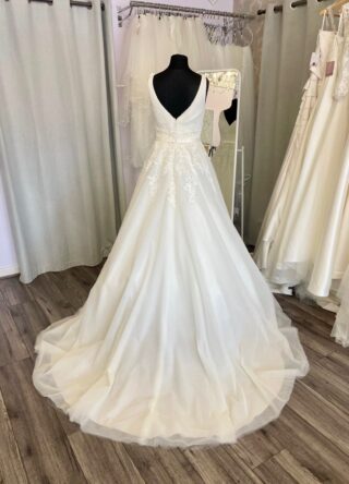 Pronovias | Wedding Dress | A Line | C438JL