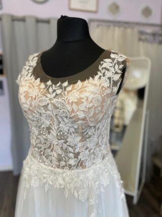 Bianco Evento | Wedding Dress | A Line | C424JL