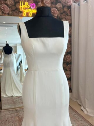 Freda Bennet | Wedding Dress | Fit To Flare | WN1076D