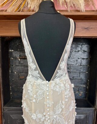 Made with Love | Wedding Dress | Fit To Flare | RB250