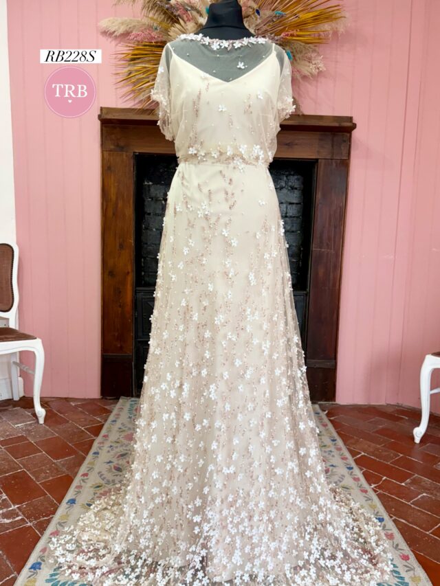 Amy Mair Couture | Wedding Dress | Sheath | RB228S