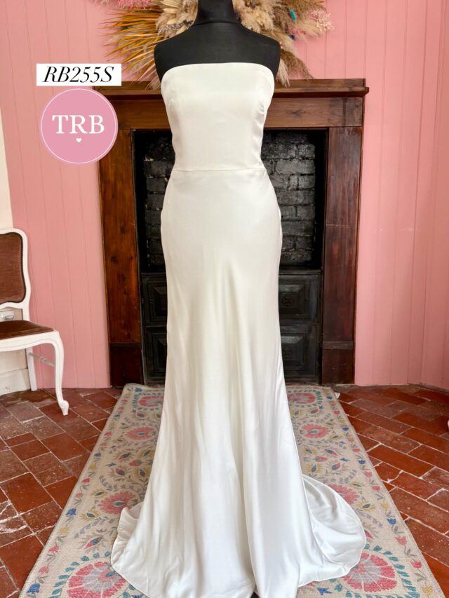 Jenny Yu | Wedding Dress | Fit To Flare | RB255S