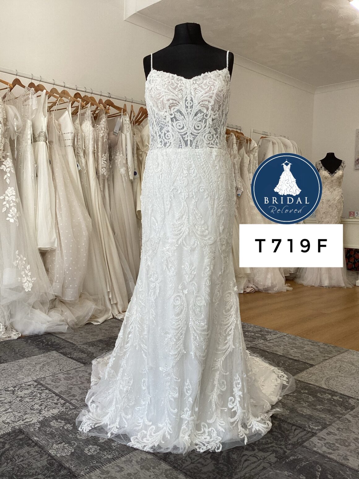 Veni Infantino | Wedding Dress | Fit To Flare | T719F