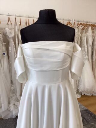 Freda Bennett | Wedding Dress | A Line | T723F
