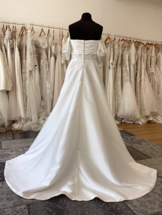 Freda Bennett | Wedding Dress | A Line | T723F
