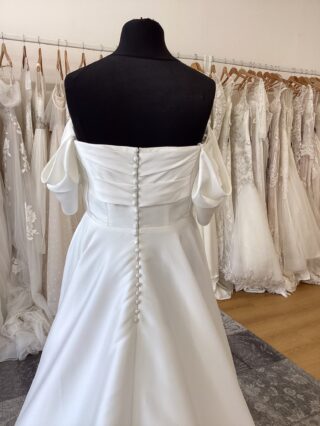Freda Bennett | Wedding Dress | A Line | T723F