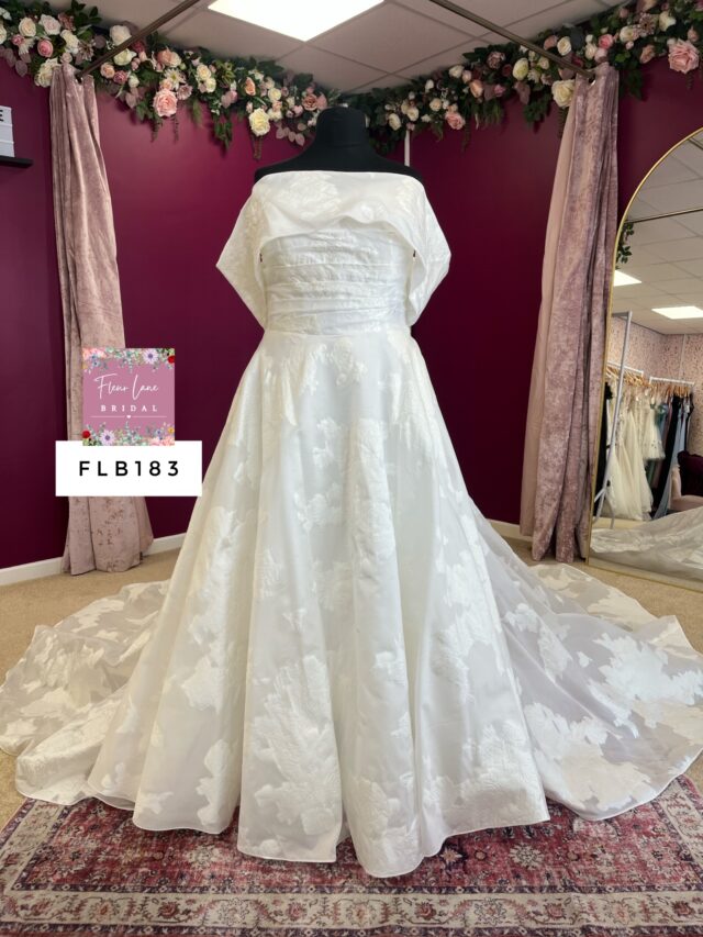 Essense of Australia | Wedding Dress | A Line | FLB183