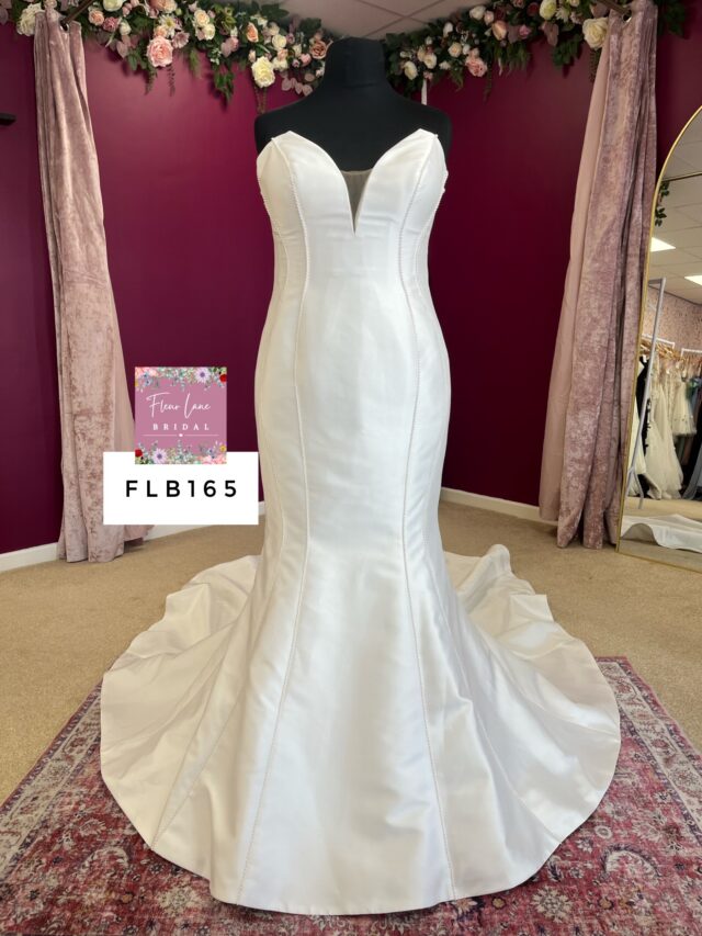 Essense of Australia | Wedding Dress | Fishtail | FLB165
