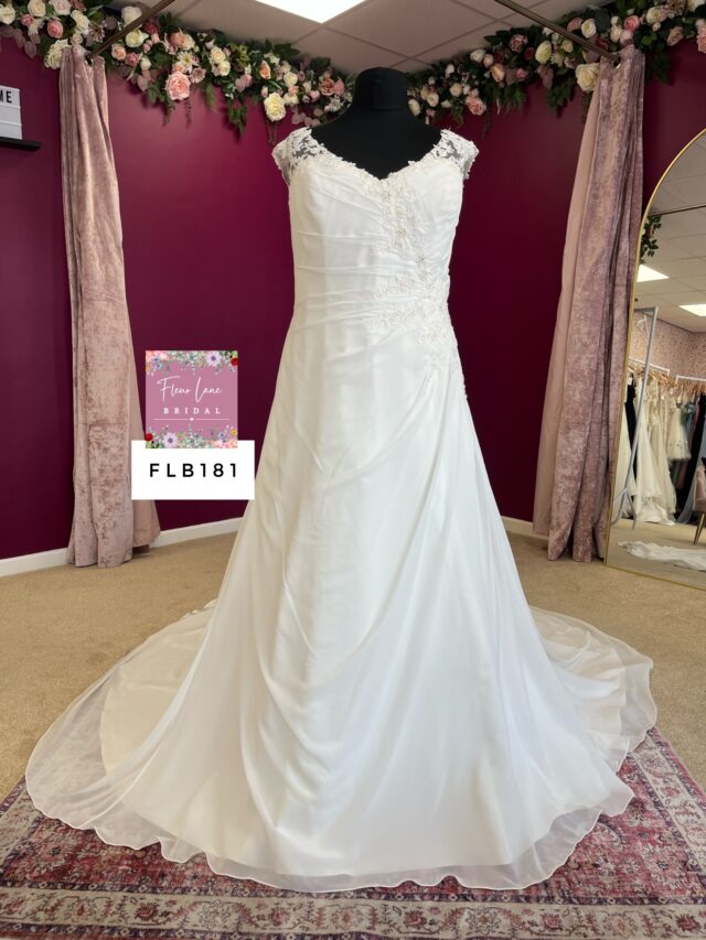 True Curves | Wedding Dress | A Line | FLB181