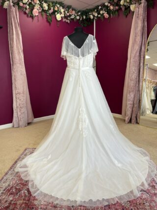True Curves | Wedding Dress | A Line | FLB180