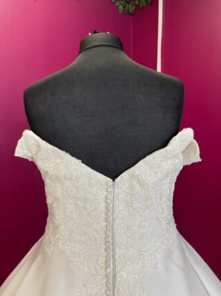 Essense of Australia | Wedding Dress | A Line | FLB174