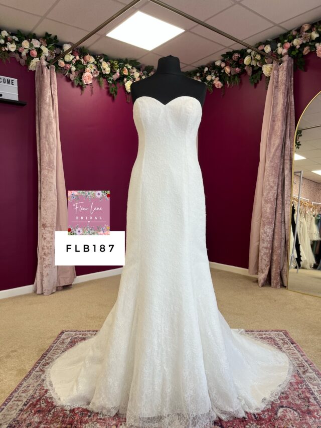 Evento Bianco | Wedding Dress | Fit To Flare | FLB187