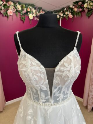 Essense of Australia | Wedding Dress | A Line | FLB168
