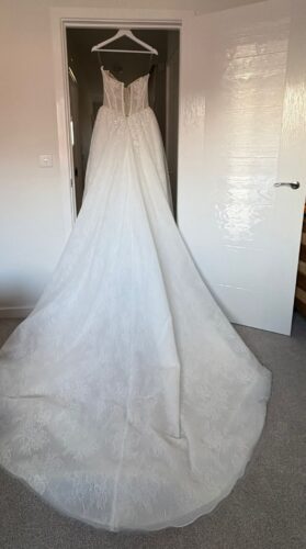 Eva Lendel | Wedding dress | Aline | C10099