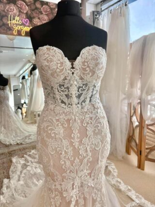 Elysee | Wedding Dress | Fit To Flare | WN1091D