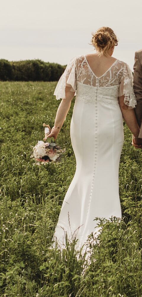 Unknown Designer | Wedding dress | Fit to Flare | C10228