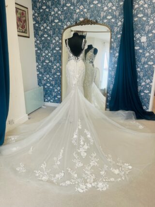 Enzoani | Wedding Dress | Fit To Flare | CF343