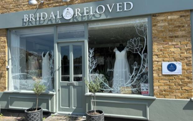 Why Buying a Preloved Dress Might Be the Best Decision You Ever Make