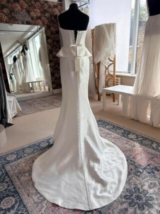 Alan Hannah | Wedding Dress | Column | WN1117D