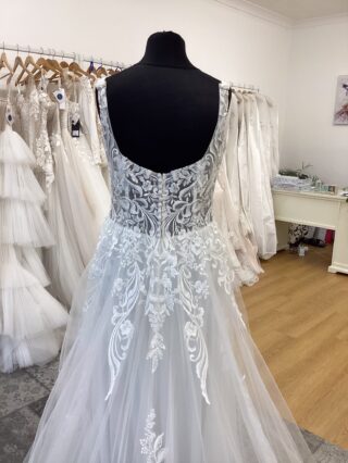 Etoile | Wedding Dress | A Line | T737F